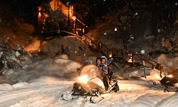 Travesía nocturna en motos de nieve - La Cueva, Cerro Catedral - Lauke Tours